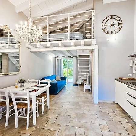 Forest Pool & Private Garden In Manerba Del Garda *